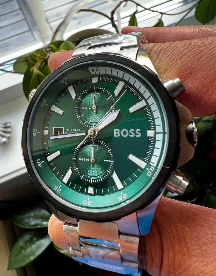 Montre Hugo Boss Globetrotter pour Homme avec Cadran Vert et Bracelet en Acier Inoxydable - Référence 1513930