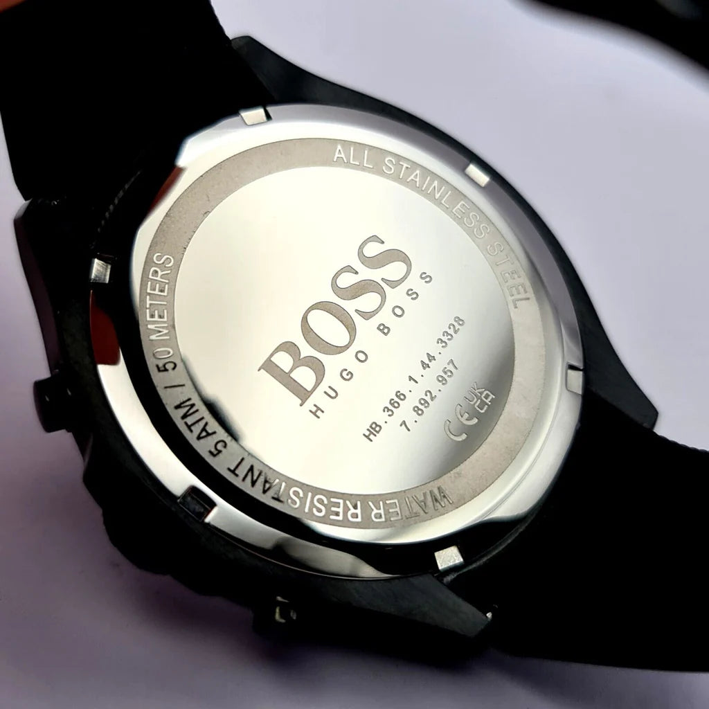 Montre Hugo Boss Velocity pour Homme avec Cadran Noir et Bracelet en Caoutchouc Noir - Référence 1513720